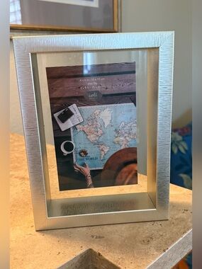 NWT Isola Galleria Gold Deep Floating Shadow Box Picture Frame 4x6 or 6x8
